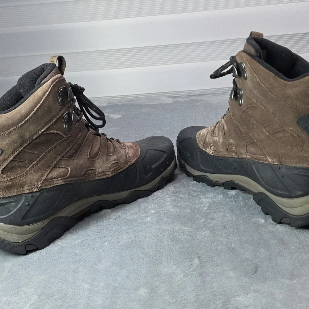 Merrell Moab Polar Waterproof Winter Boots espresso brown and black colorway.‎